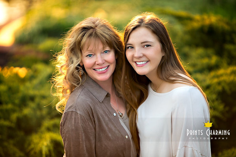 Nic's high school senior portrait with her mom PCP_NideA_0745