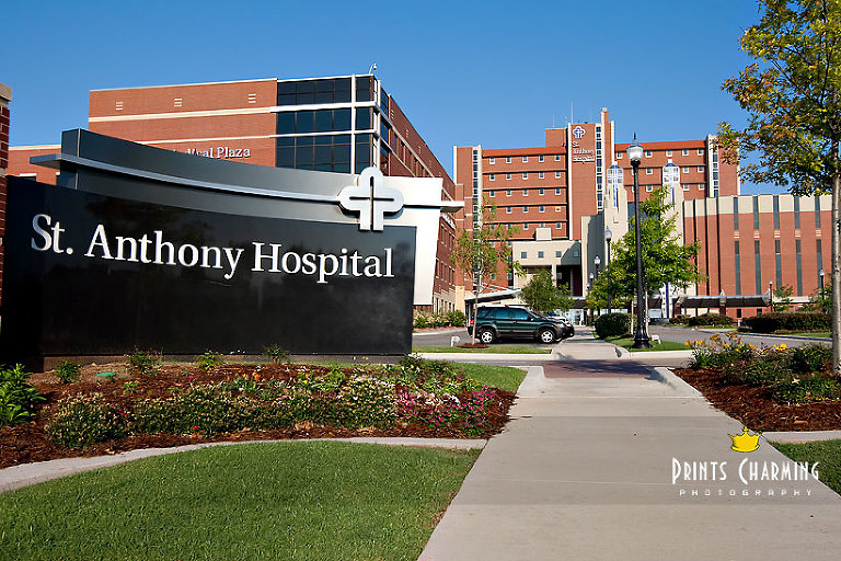 St. Anthony Hospital OKC front entry and sign SSM_6605